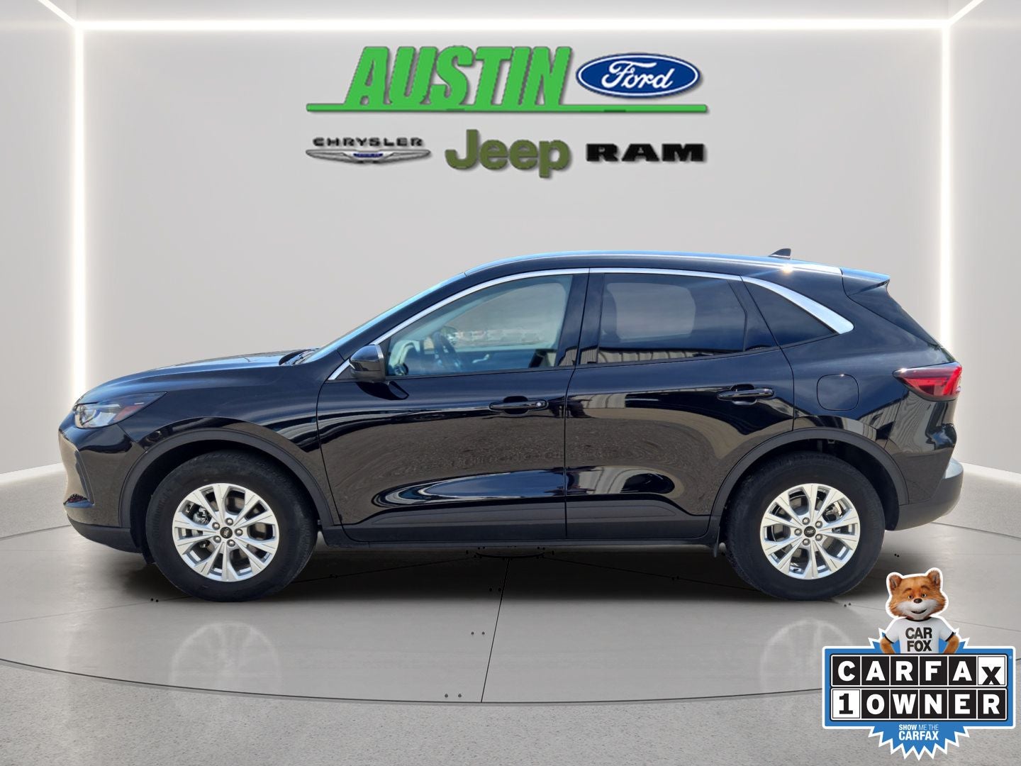 2023 Ford Escape — side profile view