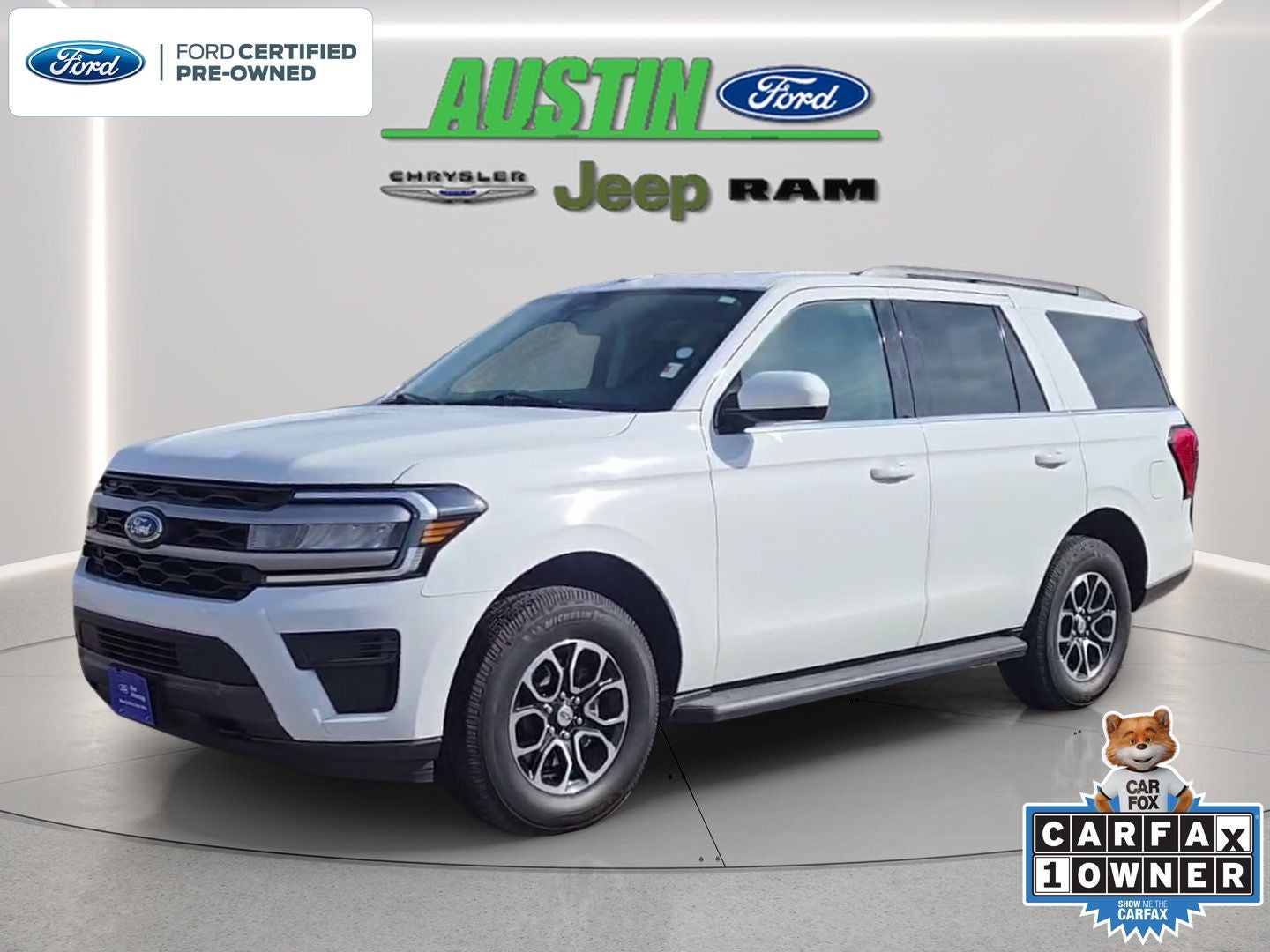 2022 Ford Expedition XLT in Oxford White — front three-quarter view