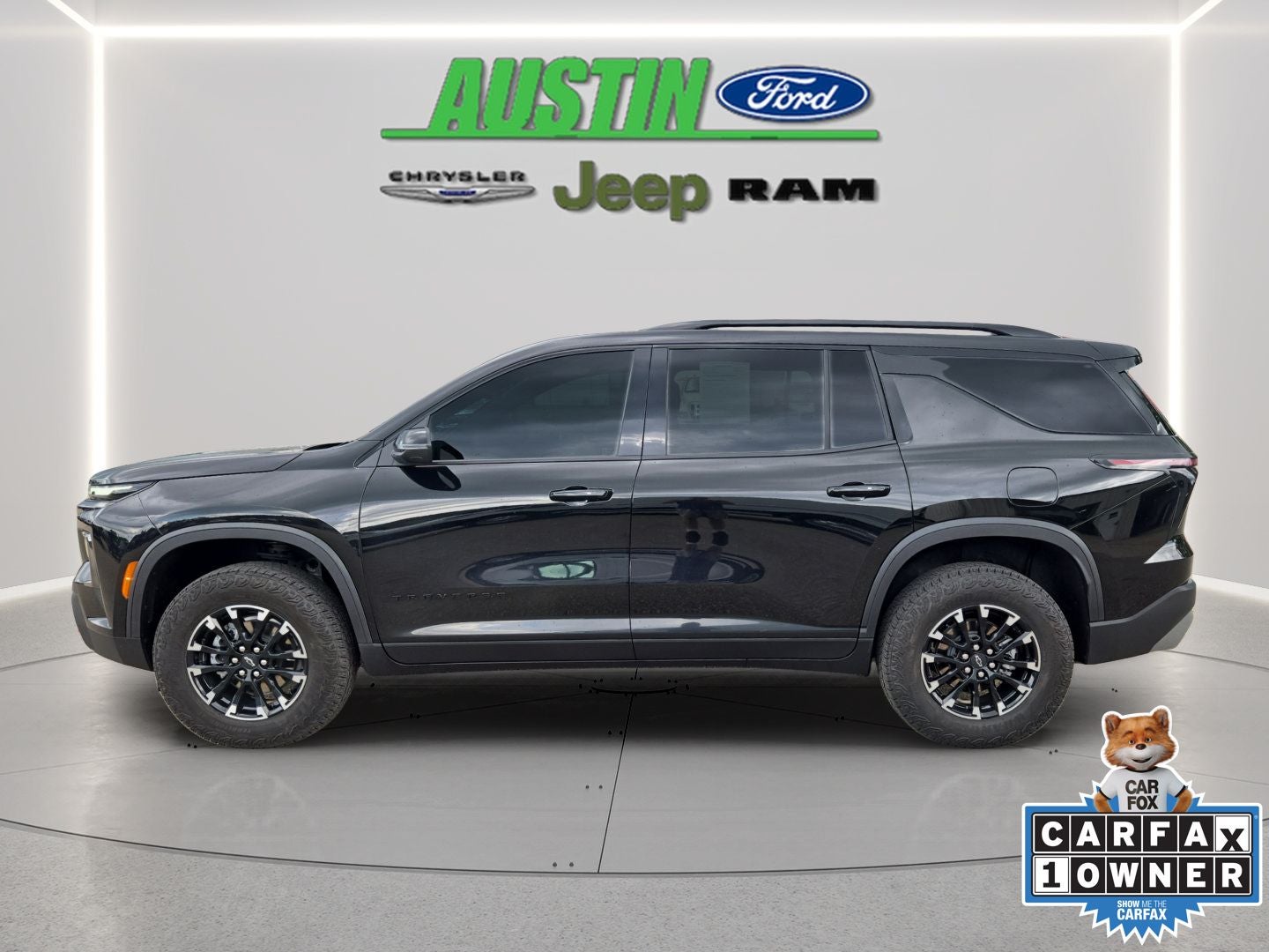 2025 Chevrolet Traverse — side profile view