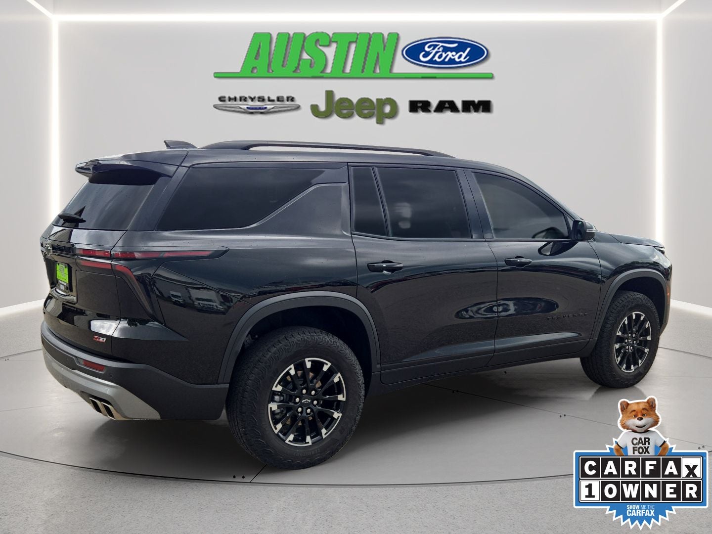 2025 Chevrolet Traverse — detail view